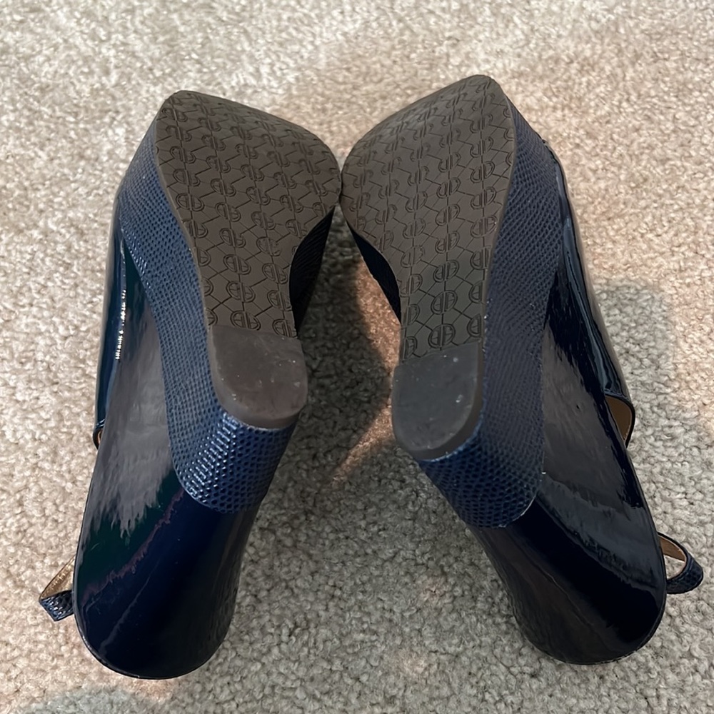 Lilly Pulitzer wedges- size 9 - Picture 4 of 4